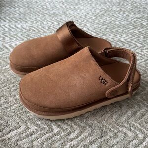 UGG goldenstar clogs